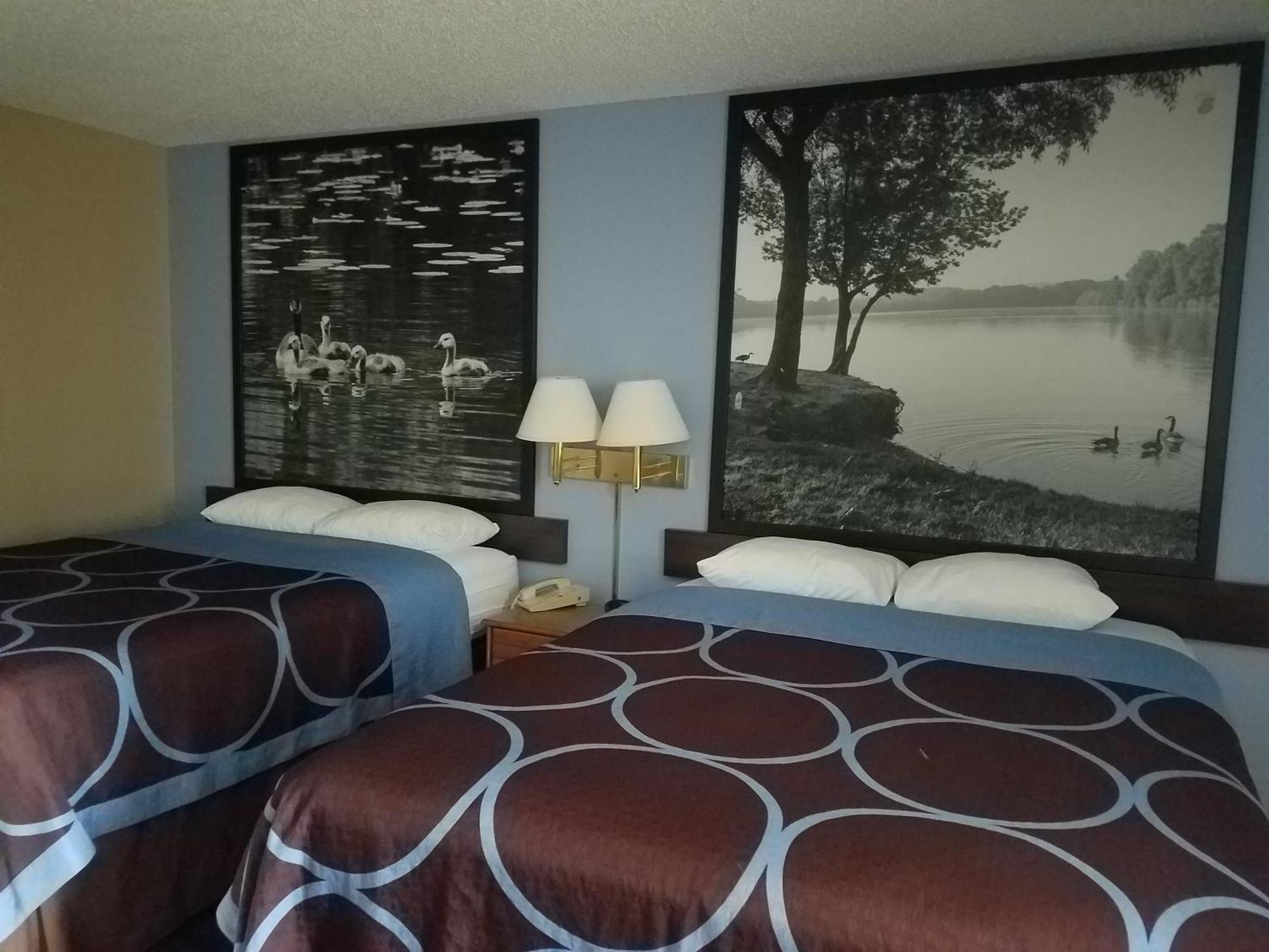 Super 8 By Wyndham Chariton Hotel Exterior photo